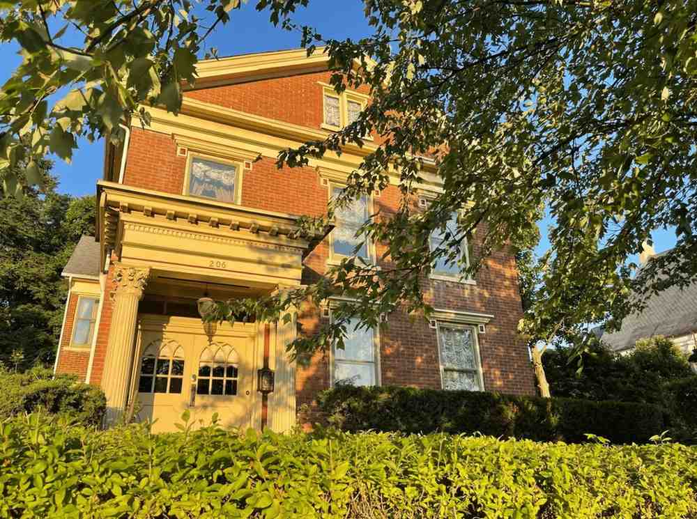 King Louis XIV Suite