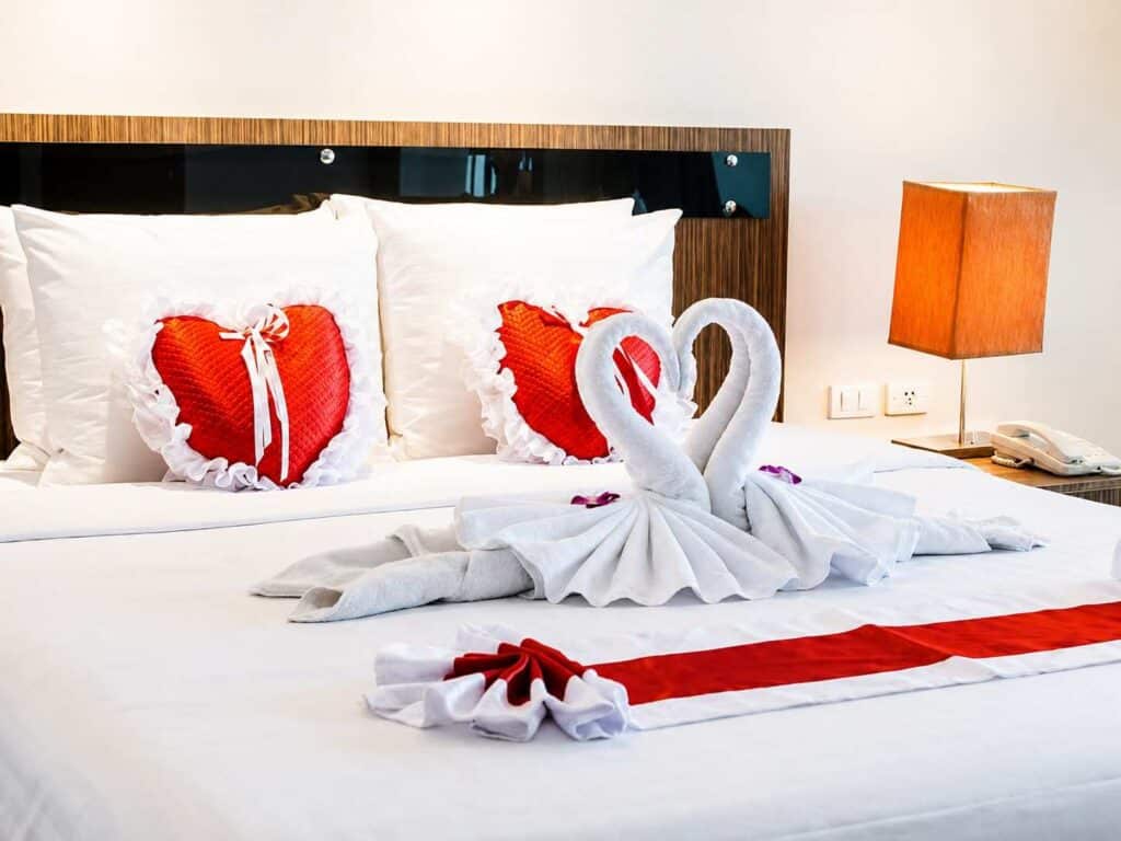 themed hotel rooms for couples | romantic adventure getaways